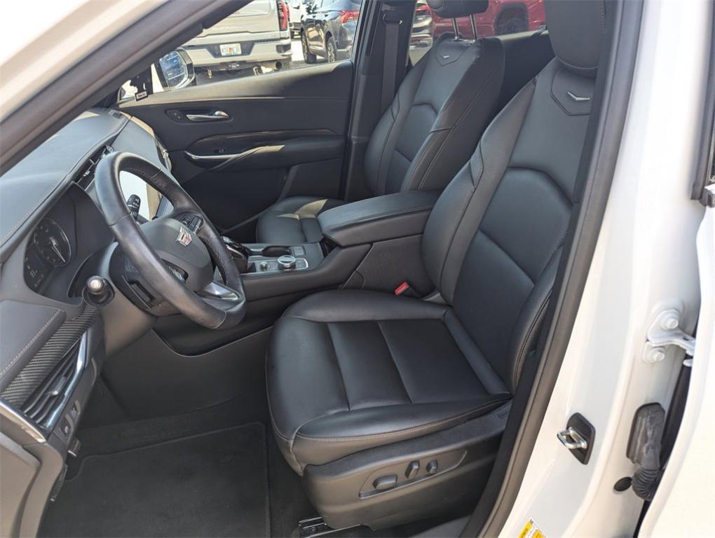 used 2022 Cadillac XT4 car, priced at $32,977