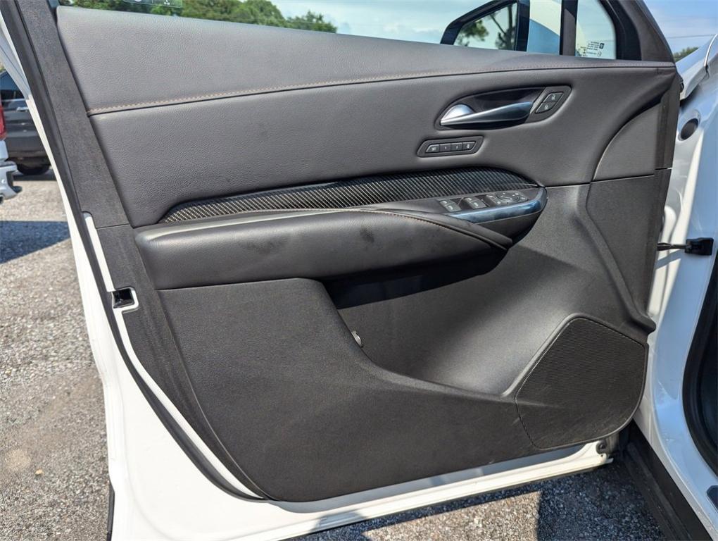used 2022 Cadillac XT4 car, priced at $32,977