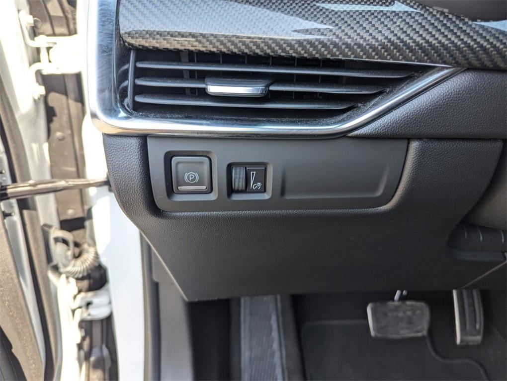 used 2022 Cadillac XT4 car, priced at $32,977