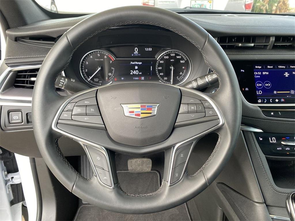 used 2024 Cadillac XT5 car, priced at $37,650