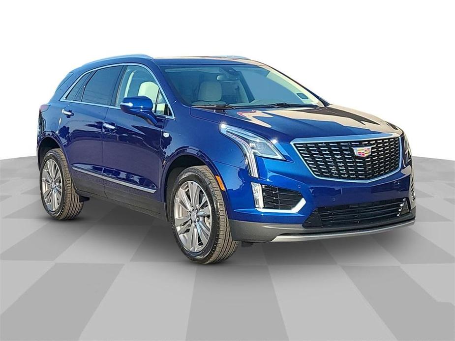 new 2025 Cadillac XT5 car, priced at $51,615