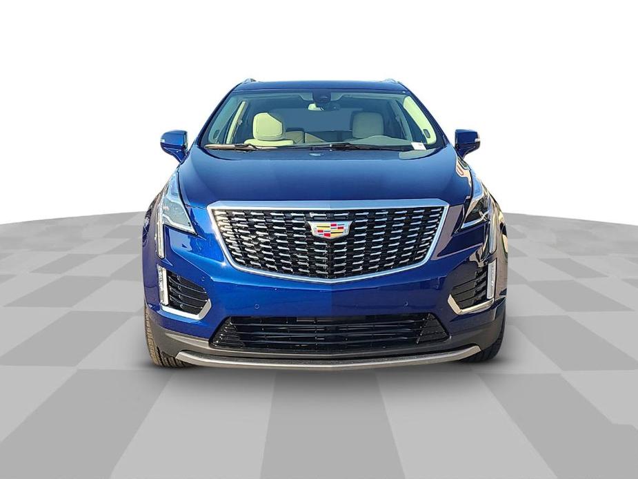 new 2025 Cadillac XT5 car, priced at $52,615