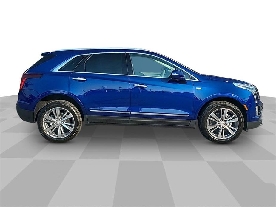 new 2025 Cadillac XT5 car, priced at $51,615