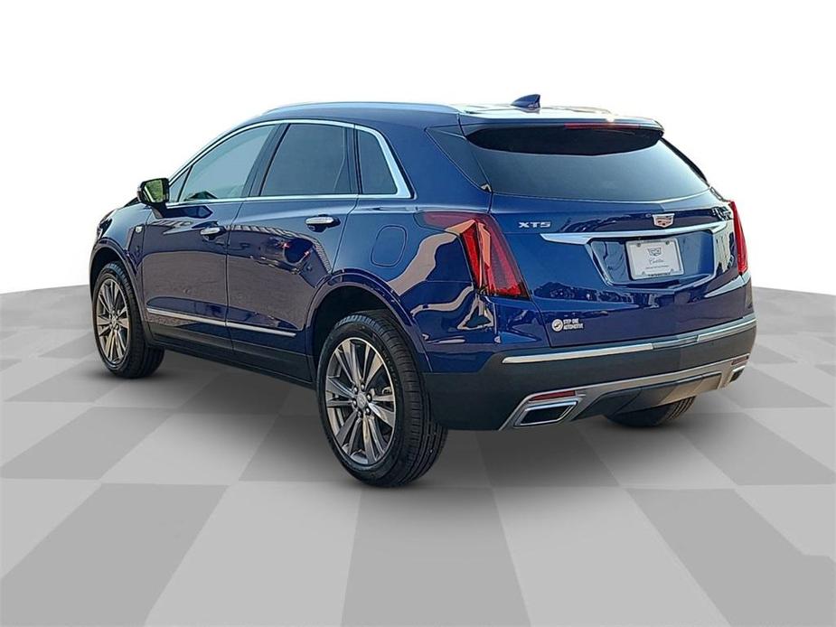 new 2025 Cadillac XT5 car, priced at $51,615