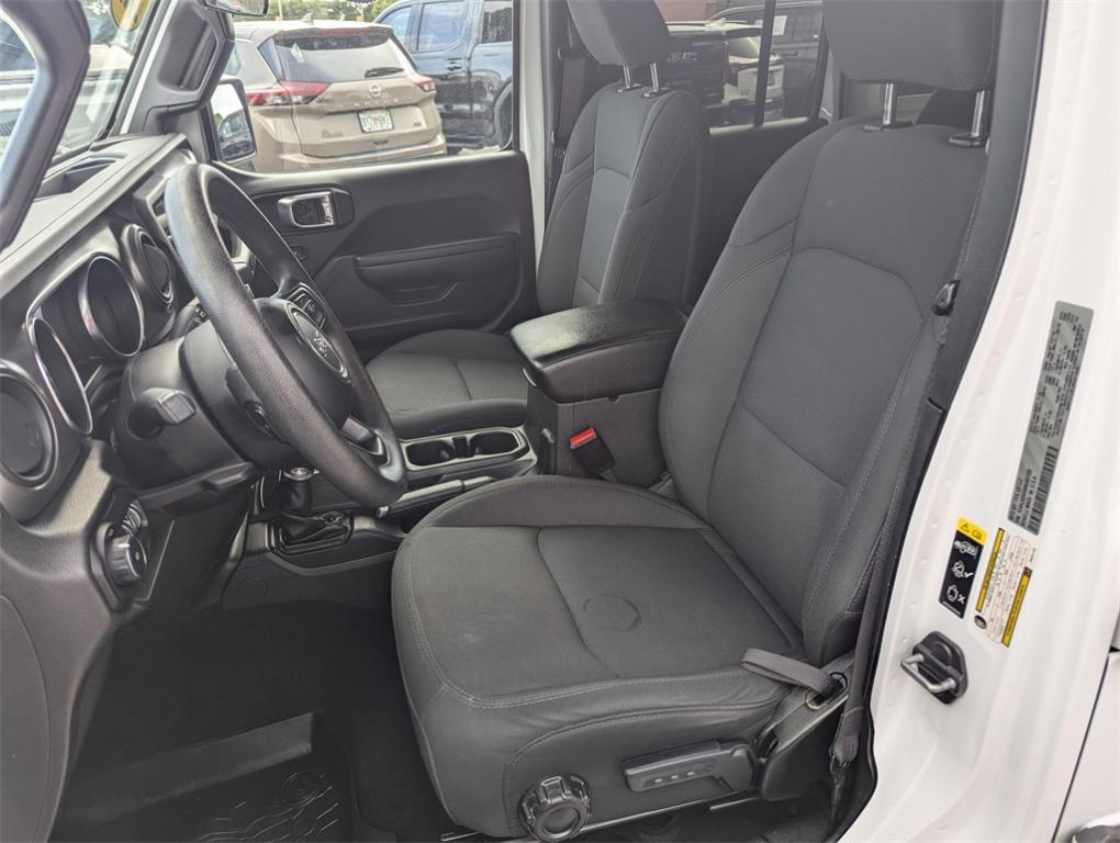 used 2022 Jeep Wrangler Unlimited car, priced at $30,874