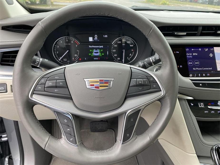 used 2024 Cadillac XT5 car, priced at $42,849