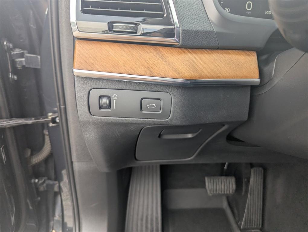 used 2021 Volvo XC90 car, priced at $26,477
