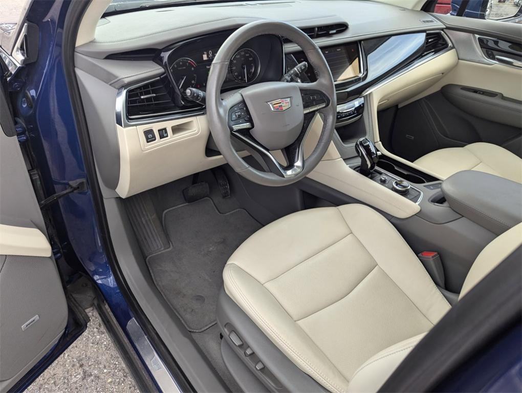 used 2023 Cadillac XT6 car, priced at $41,977