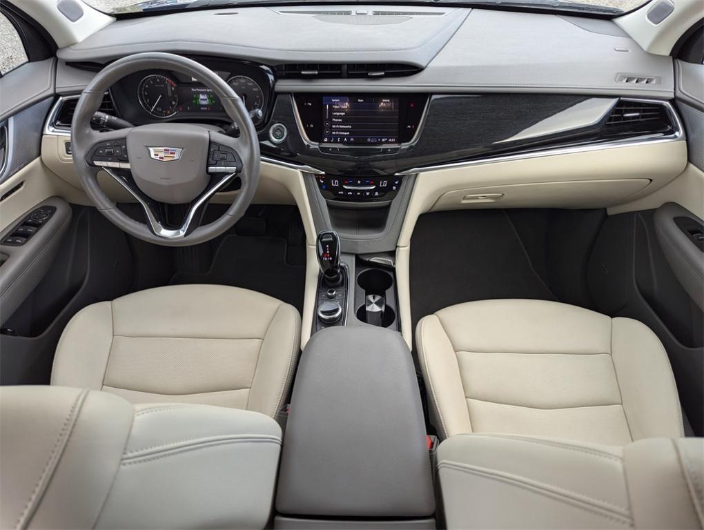 used 2023 Cadillac XT6 car, priced at $41,977