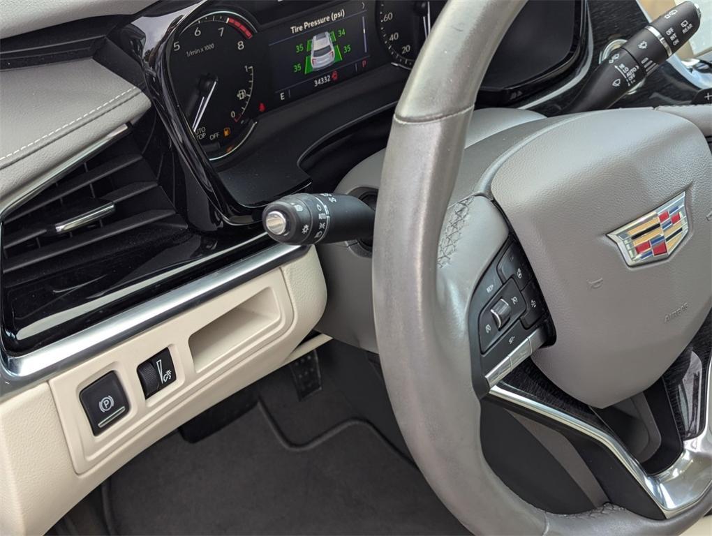 used 2023 Cadillac XT6 car, priced at $41,977