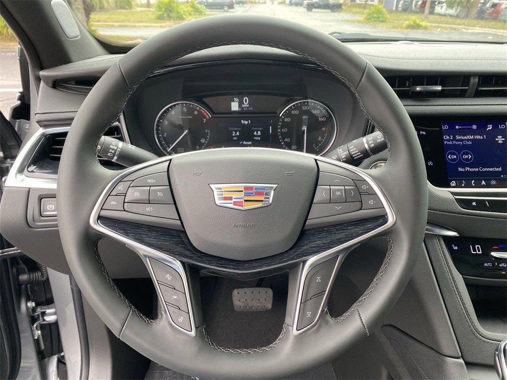 new 2025 Cadillac XT5 car, priced at $50,990