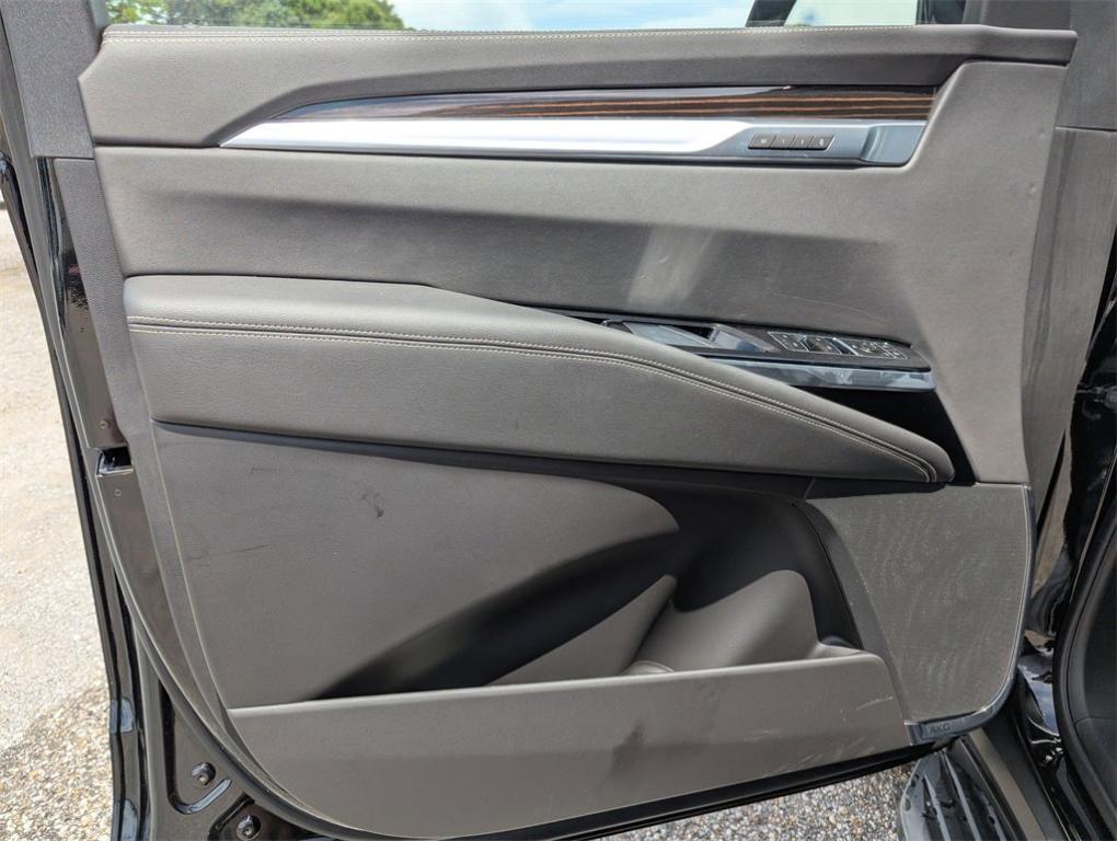 new 2025 Cadillac Escalade car, priced at $107,495