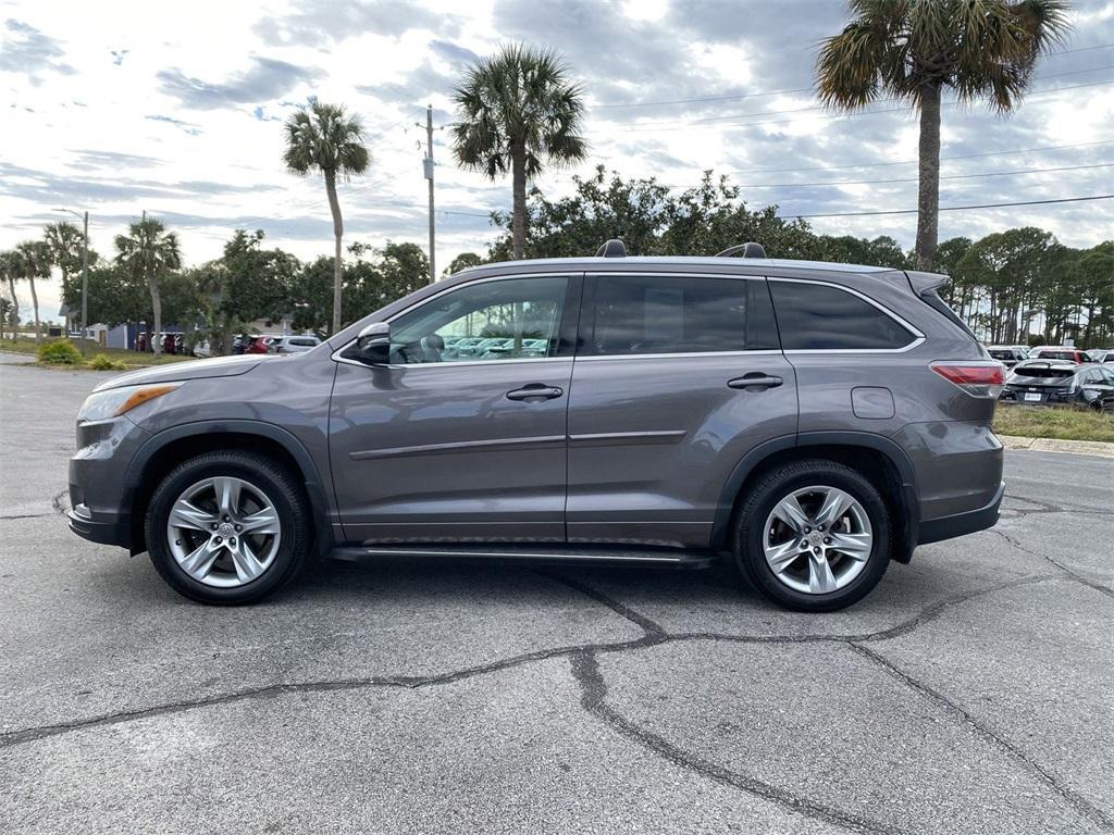 used 2014 Toyota Highlander car, priced at $11,552