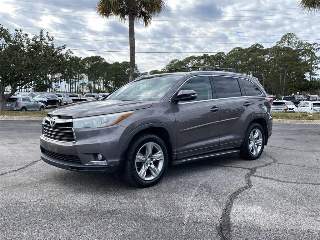 used 2014 Toyota Highlander car, priced at $11,552