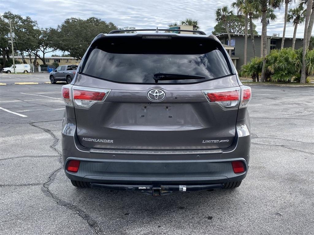 used 2014 Toyota Highlander car, priced at $11,552