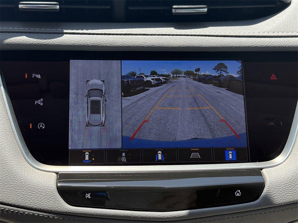 new 2025 Cadillac XT5 car, priced at $55,490