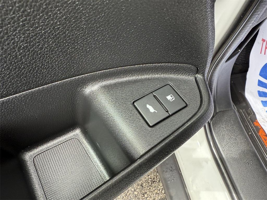 used 2022 Honda Pilot car, priced at $27,956