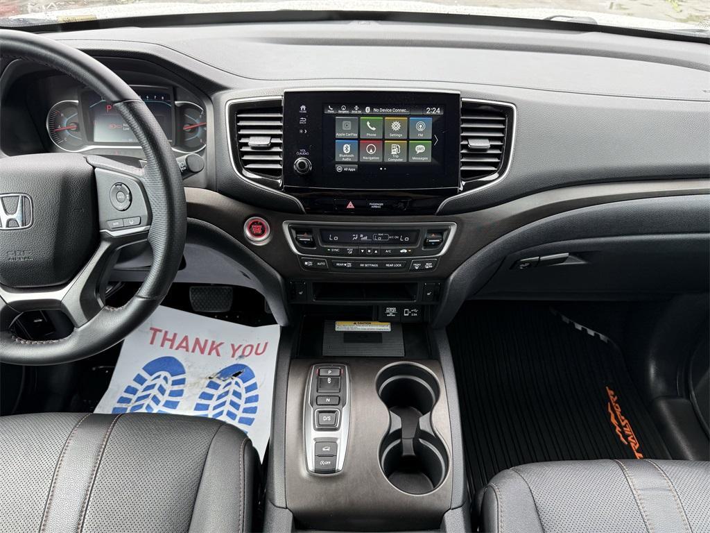 used 2022 Honda Pilot car, priced at $27,956