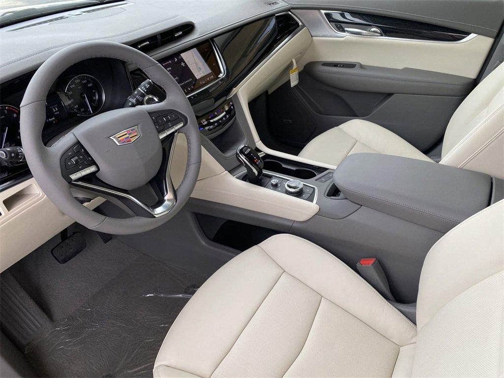 new 2025 Cadillac XT6 car, priced at $56,015