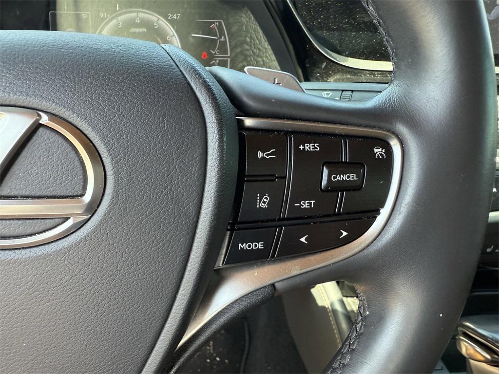 used 2022 Lexus ES 350 car, priced at $35,089