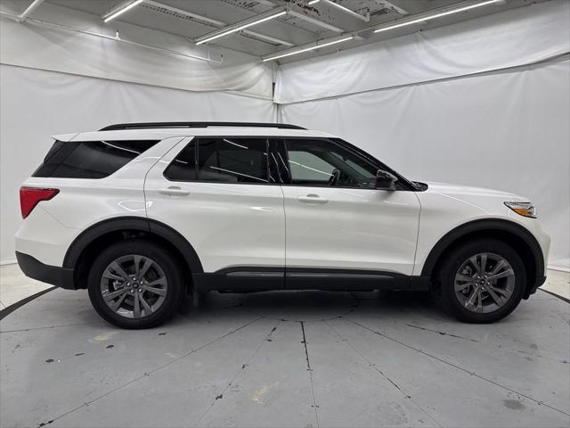 new 2024 Ford Explorer car, priced at $44,557