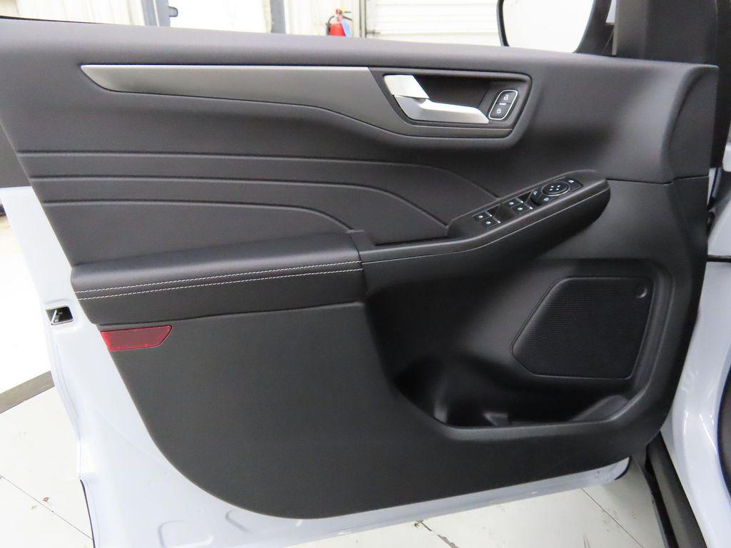 new 2025 Ford Escape PHEV car, priced at $27,528