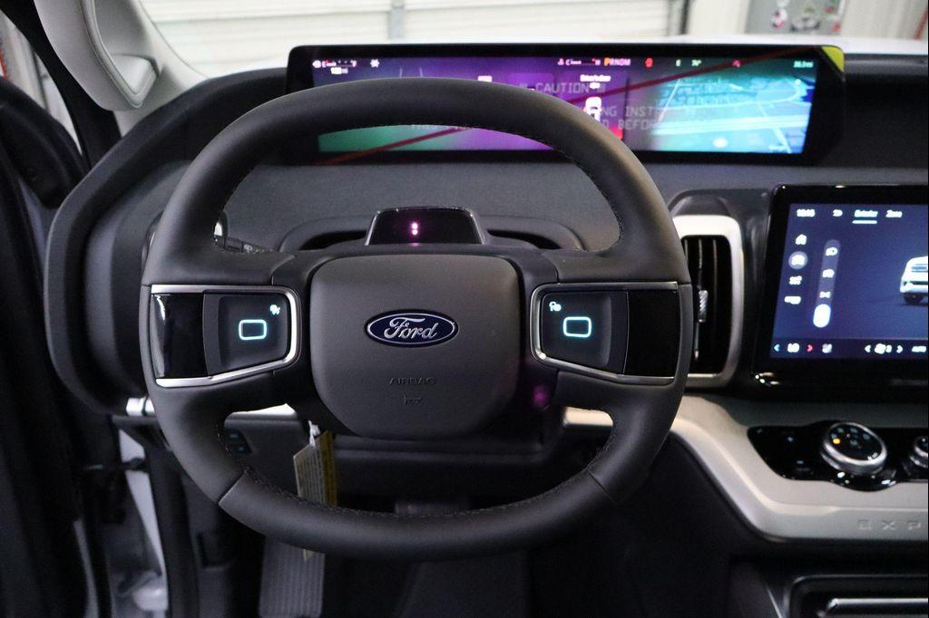 new 2025 Ford Expedition car, priced at $61,389