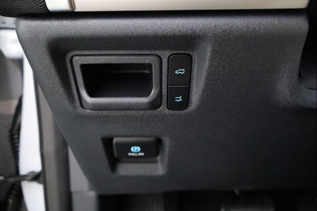 new 2025 Ford Expedition car, priced at $61,389