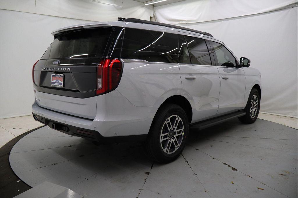 new 2025 Ford Expedition car, priced at $61,389