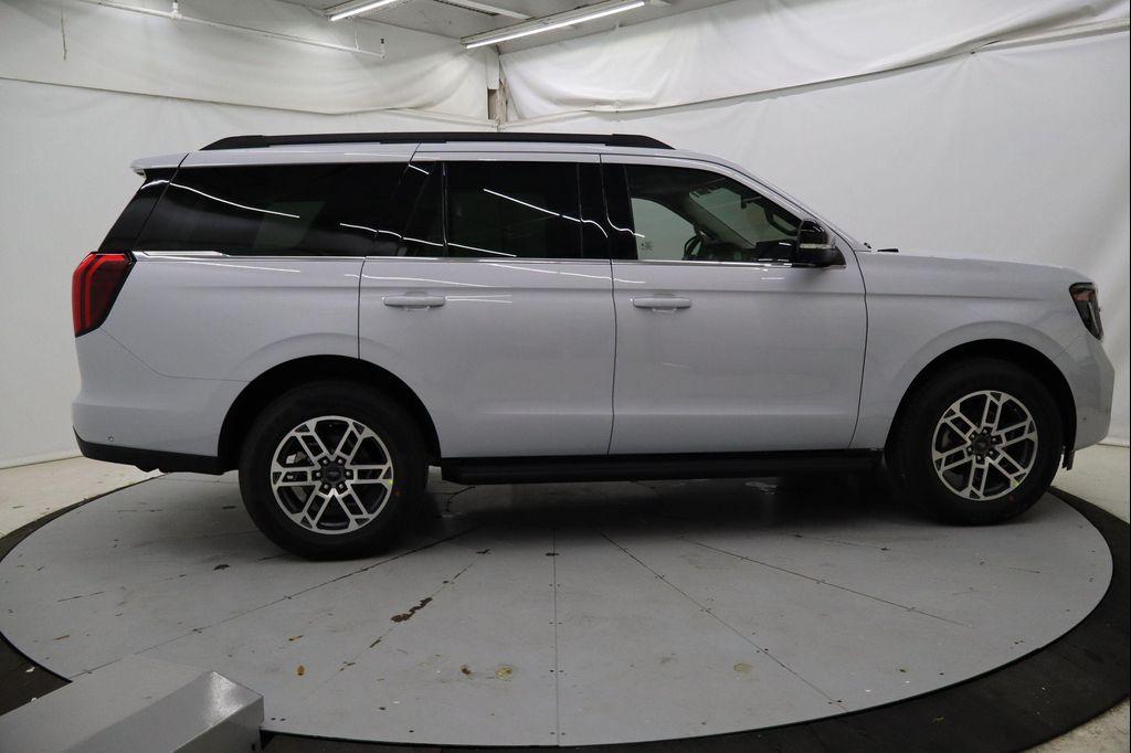new 2025 Ford Expedition car, priced at $61,389