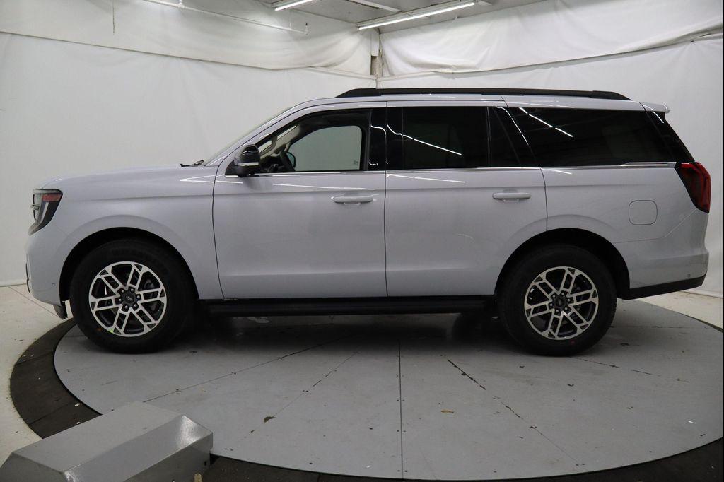 new 2025 Ford Expedition car, priced at $61,389