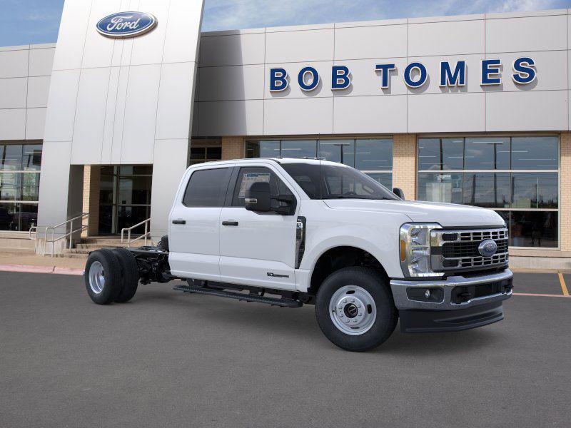 new 2025 Ford F-350 car, priced at $69,925