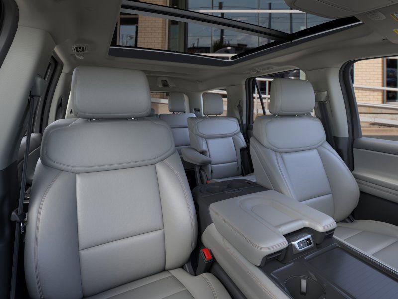 new 2025 Ford Expedition car, priced at $71,622