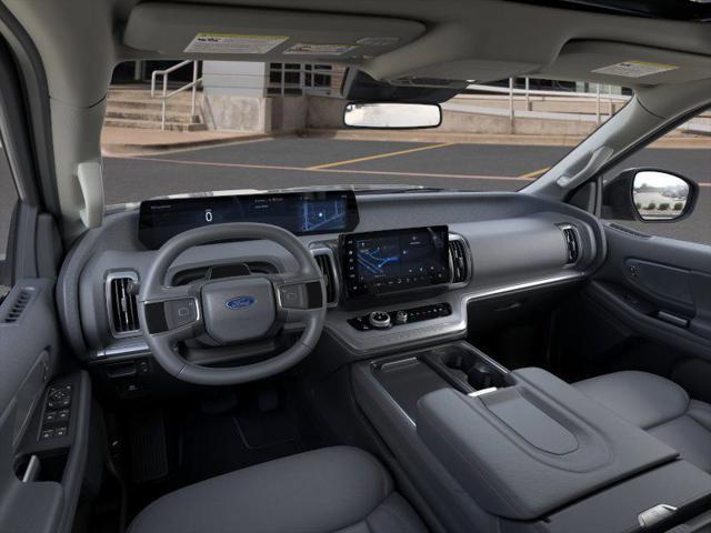 new 2025 Ford Expedition car, priced at $68,571