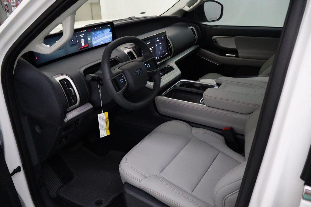 new 2025 Ford Expedition Max car, priced at $70,039