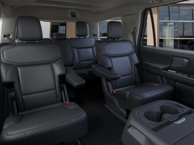 new 2025 Ford Expedition car, priced at $75,844