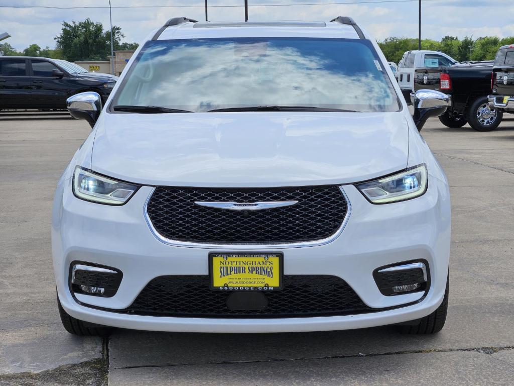 new 2023 Chrysler Pacifica car, priced at $47,499