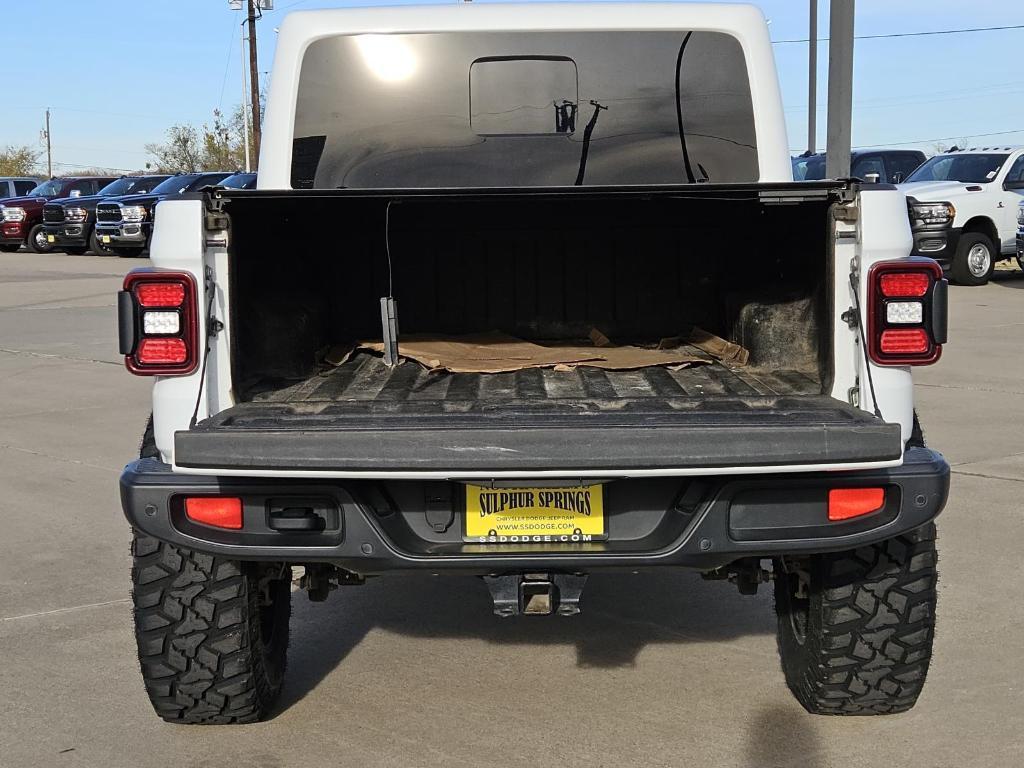 used 2022 Jeep Gladiator car, priced at $38,608