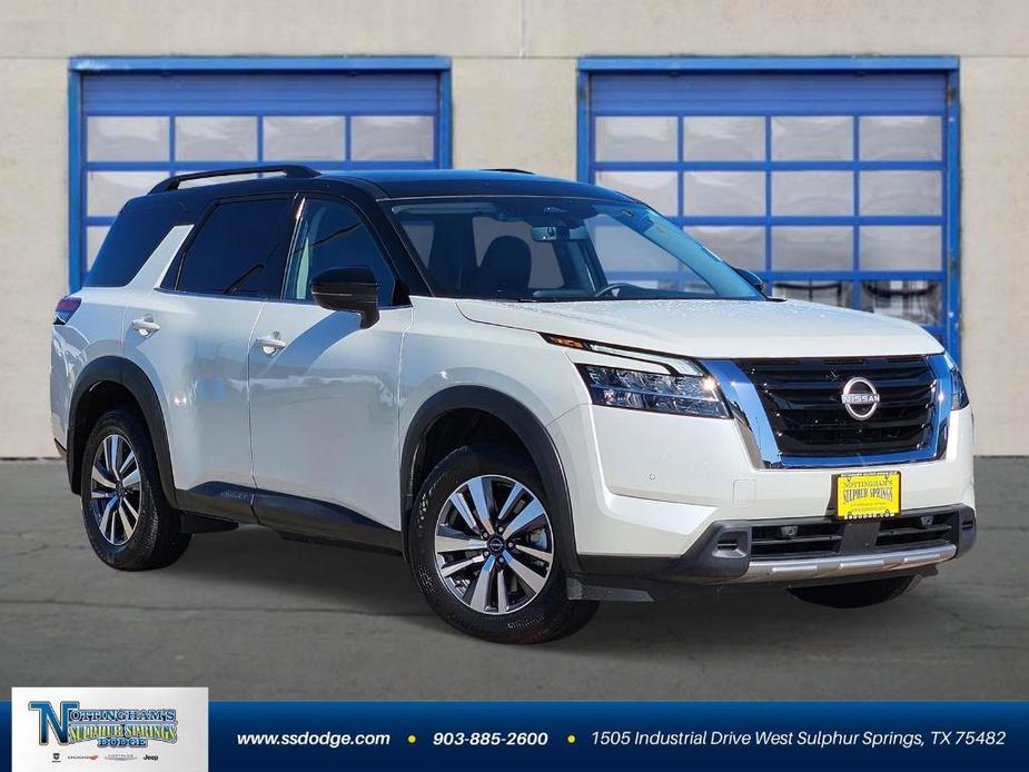 used 2024 Nissan Pathfinder car, priced at $39,899