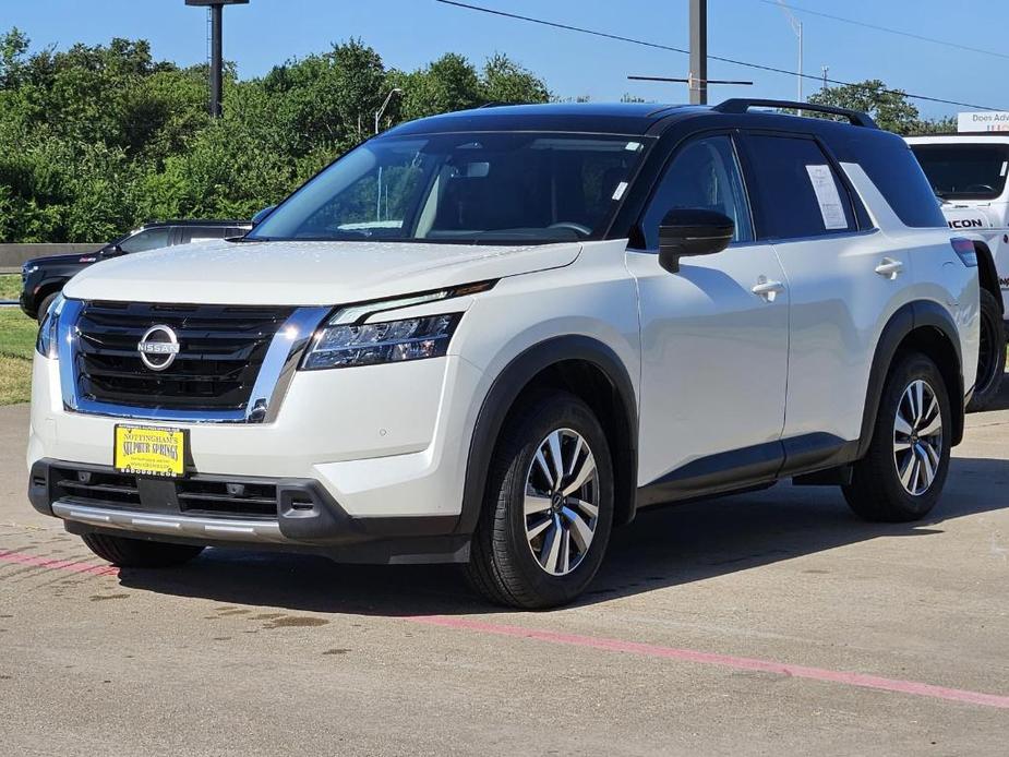 used 2024 Nissan Pathfinder car, priced at $39,899