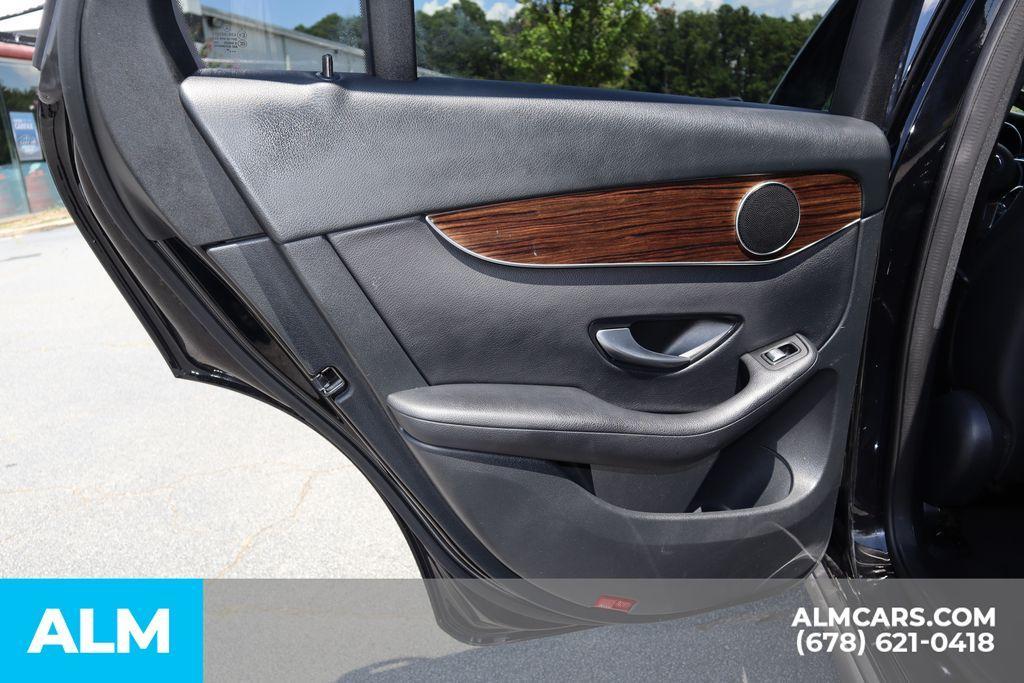 used 2020 Mercedes-Benz GLC 300 car