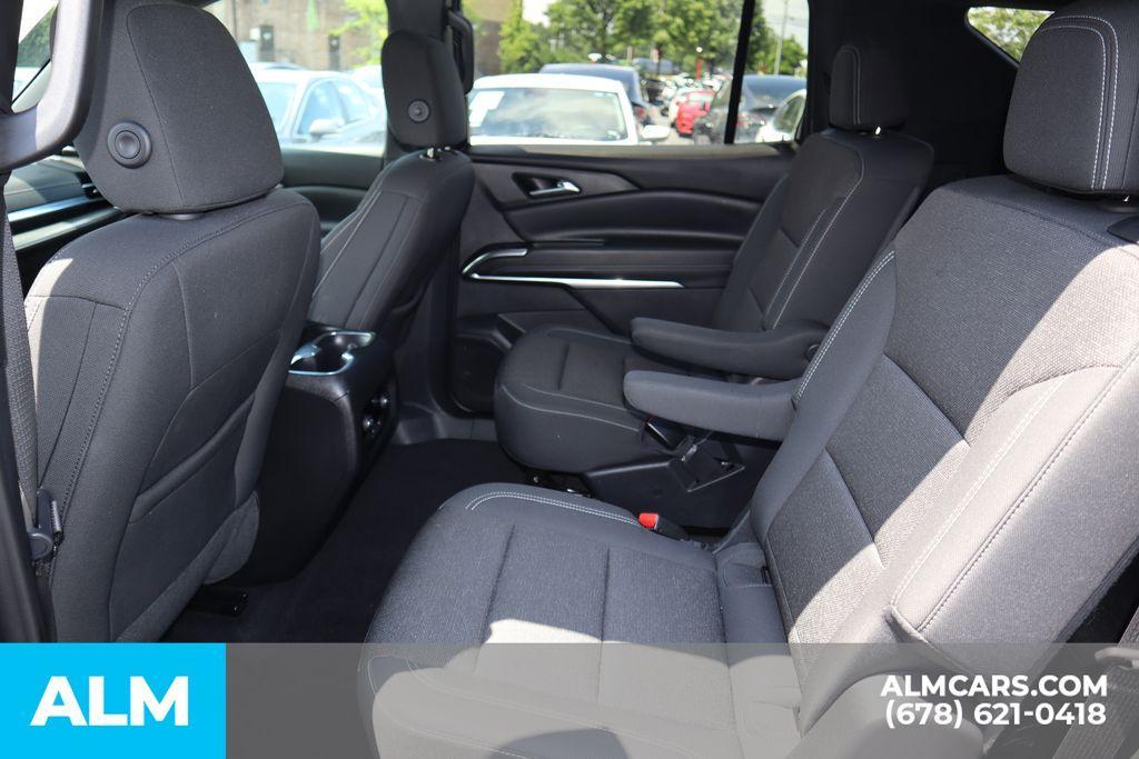used 2024 Chevrolet Traverse car, priced at $36,420