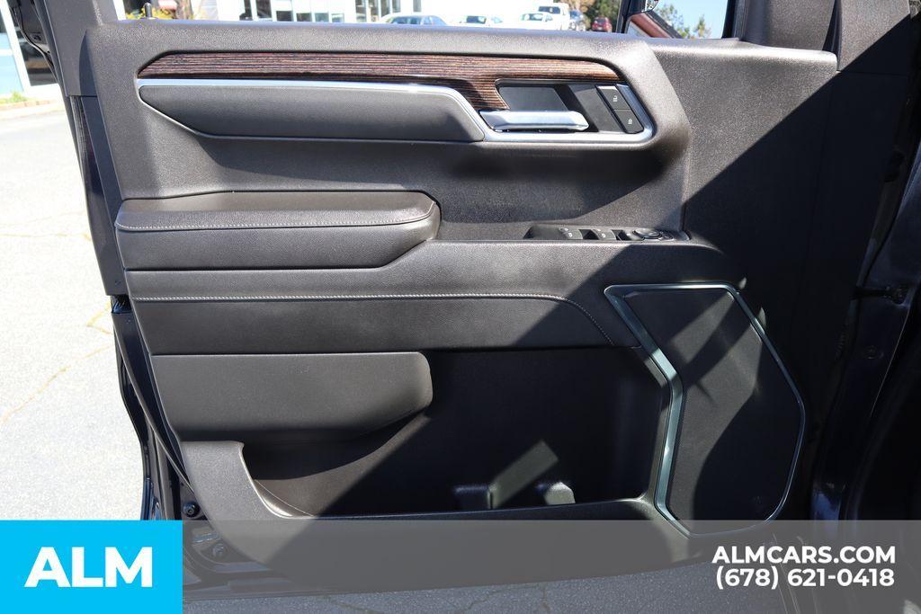 used 2022 GMC Sierra 1500 car, priced at $40,470