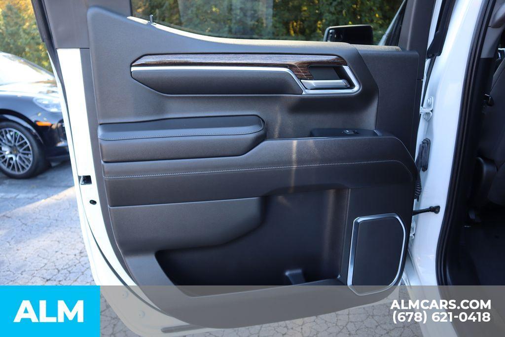 used 2022 GMC Sierra 1500 car, priced at $31,920