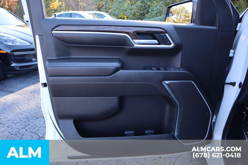 used 2022 GMC Sierra 1500 car, priced at $31,920