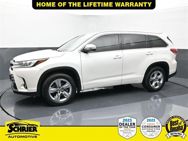 used 2017 Toyota Highlander car, priced at $26,988