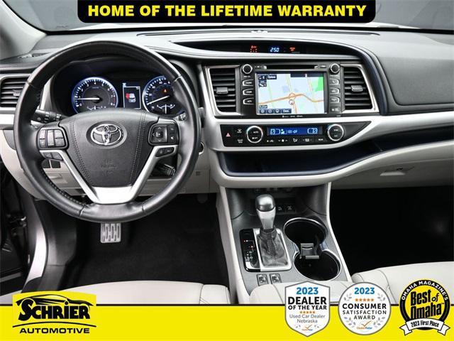 used 2019 Toyota Highlander car, priced at $35,988