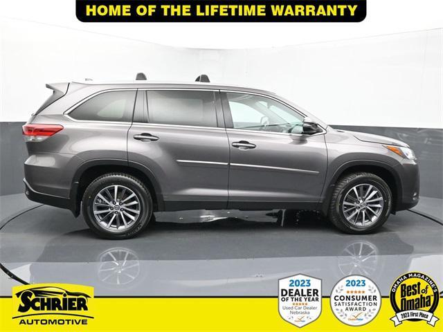 used 2019 Toyota Highlander car, priced at $35,988