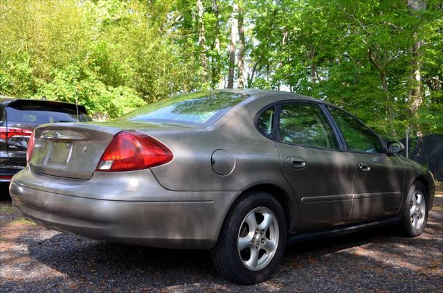 used 2003 Ford Taurus car, priced at $3,900