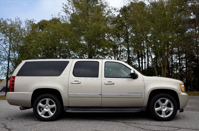 used 2013 Chevrolet Suburban car, priced at $9,500